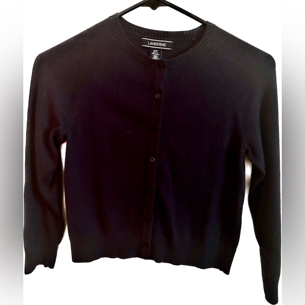 Lands end sweater for girls